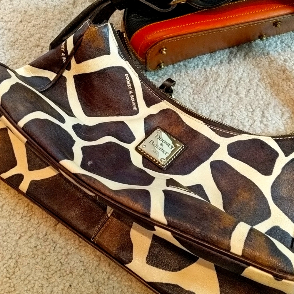 Dooney Bourke *reposh*